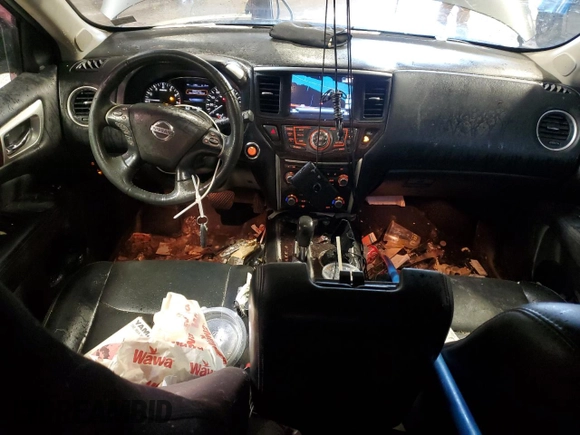 2015 Nissan Pathfinder SV z VIN 5N1AR2MMXFC709279, wystawiony jako Copart lot #59464785 z przebiegiem 92 343 mil mil oraz Szkoda całkowita • Salvage title. Historia ofert i sprzedaży dostępna na DreamBid. Obrazek 8.
