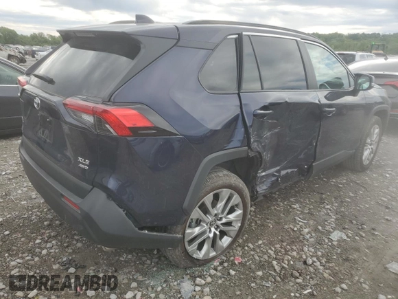 2024 Toyota RAV4 XLE Premium z VIN 2T3A1RFV3RW483484, wystawiony jako Copart lot #55901875 z przebiegiem 2 633 mil mil oraz Szkoda całkowita • Salvage title. Historia ofert i sprzedaży dostępna na DreamBid. Obrazek 3.
