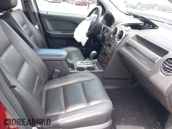 2006 Ford Freestyle Limited z VIN 1FMDK06196GA00215, wystawiony jako IAAI lot #42300513 z przebiegiem 83 615 mil mil oraz . Historia ofert i sprzedaży dostępna na DreamBid. Obrazek 5.