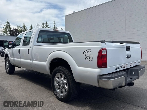 2015 Ford F-250 Lariat z VIN 1FT7W2B63FEC54565, wystawiony jako Copart lot #61446585 z przebiegiem 213 130 mil mil oraz Czysty tytuł • Clean title. Historia ofert i sprzedaży dostępna na DreamBid. Obrazek 3.