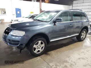 2005 Volkswagen Touareg z VIN WVGZG77L75D077603, wystawiony jako Copart lot #54355465 z przebiegiem 166 906 mil mil oraz Szkoda całkowita • Salvage title. Historia ofert i sprzedaży dostępna na DreamBid. Obrazek 1.