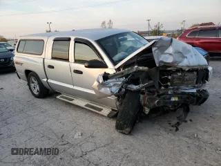 2007 Dodge Dakota ST z VIN 1D7HW28PX7S265270, wystawiony jako Copart lot #78265494 z przebiegiem 154 418 mil mil oraz Szkoda całkowita • Salvage title. Historia ofert i sprzedaży dostępna na DreamBid. Obrazek 4.