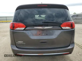 2017 Chrysler Pacifica Touring L with VIN 2C4RC1BG7HR569315, listed as a Copart auction lot 47018605 with 131,519 mi miles and Salvage Title. Bid and sale history available at DreamBid. Image 6.