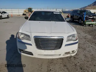 2014 Chrysler 300 C with VIN 2C3CCAKG6EH200991, listed as a Copart auction lot 42730885 with 82,128 mi miles and Salvage Title. Bid and sale history available at carsss.com. Image 5.