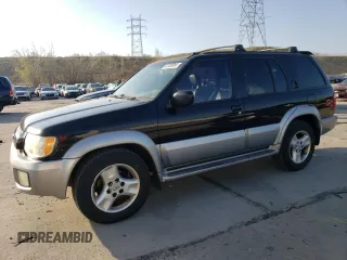 2001 Infiniti QX4 Luxury z VIN JNRDR07YX1W109163, wystawiony jako Copart lot #53700985 z przebiegiem 227 030 mil mil oraz Szkody całkowita. Historia ofert i sprzedaży dostępna na DreamBid. Obrazek 1.