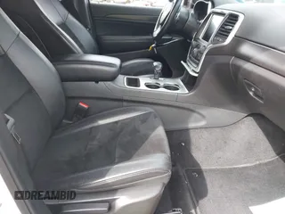 2015 Jeep Grand Cherokee Laredo with VIN 1C4RJFAG4FC905092, listed as a IAAI auction lot 41945933 with 97,854 mi miles. Bid and sale history available at carsss.com. Image 5.