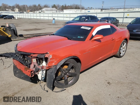 2013 Chevrolet Camaro LT z VIN 2G1FC1E34D9210891, wystawiony jako Copart lot #47850505 z przebiegiem 142 345 mil mil oraz Szkoda całkowita • Salvage title. Historia ofert i sprzedaży dostępna na DreamBid. Obrazek 1.