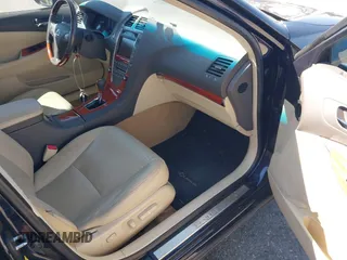 2010 Lexus ES with VIN JTHBK1EG7A2406943, listed as a IAAI auction lot 42156815 with 122,594 mi miles. Bid and sale history available at carsss.com. Image 5.