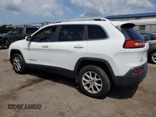 2016 Jeep Cherokee Latitude with VIN 1C4PJMCB2GW375170, listed as a Copart auction lot 66124075 with 104,929 mi miles and Clean title. Bid and sale history available at DreamBid. Image 2.