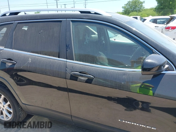 2016 Jeep Cherokee Latitude with VIN 1C4PJLCB6GW257942, listed as a IAAI auction lot 42020649 with 135,808 mi miles and . Bid and sale history available at DreamBid. Image 13.