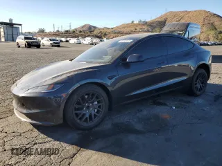 2024 Tesla Model 3 z VIN 5YJ3E1EA0RF736893, wystawiony jako Copart lot #85162464 z przebiegiem 8479 mil mil oraz Szkody całkowita. Historia ofert i sprzedaży dostępna na DreamBid. Obrazek 1.