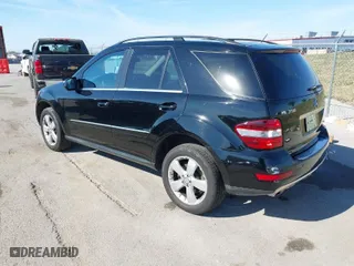 2010 Mercedes-Benz M-Class ML 350 with VIN 4JGBB8GB4AA609723, listed as a IAAI auction lot 40693702 with 80,748 mi miles. Bid and sale history available at carsss.com. Image 3.
