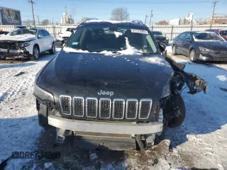 2020 Jeep Cherokee Latitude with VIN 1C4PJMCB9LD512496, listed as a Copart auction lot 87737905 with 61,729 mi miles and Salvage Title. Bid and sale history available at carsss.com. Image 5.