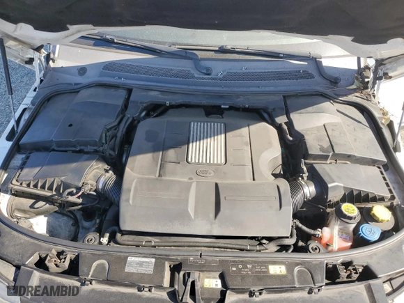 2015 Land Rover LR4 HSE with VIN SALAG2V69FA749772, listed as a Copart auction lot 88805705 with 187,004 mi miles and Salvage Title. Bid and sale history available at carsss.com. Image 13.
