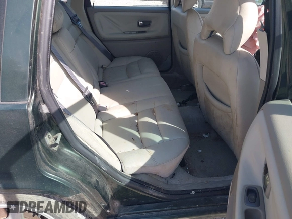 1998 Volvo V70 GLT with VIN YV1LW5675W2420633, listed as a IAAI auction lot 42117111 with 92,644 mi miles and . Bid and sale history available at DreamBid. Image 8.