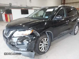 2018 Nissan Rogue SV z VIN KNMAT2MV7JP610600, wystawiony jako IAAI lot #42171714 z przebiegiem 70 299 mil mil oraz . Historia ofert i sprzedaży dostępna na DreamBid. Obrazek 18.