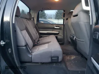 2018 Toyota Tundra 2WD SR5 with VIN 5TFEY5F1XJX242878, listed as a Copart auction lot 86533234 with 156,936 mi miles and Salvage Title. Bid and sale history available at carsss.com. Image 10.
