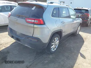 2014 Jeep Cherokee Limited with VIN 1C4PJMDS0EW232018, listed as a IAAI auction lot 41892070 with 224,372 mi miles. Bid and sale history available at carsss.com. Image 4.