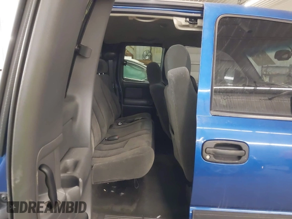 2003 Chevrolet Silverado 1500 with VIN 2GCEK19T931236982, listed as a IAAI auction lot 41178535 with 144,996 mi miles. Bid and sale history available at carsss.com. Image 8.