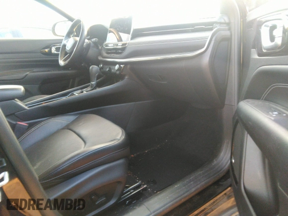 2022 Jeep Compass High Altitude with VIN 3C4NJDCB8NT121845, listed as a IAAI auction lot 41145281 with 22,848 mi miles and . Bid and sale history available at carsss.com. Image 5.