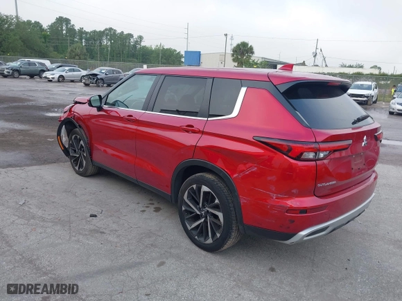 2023 Mitsubishi Outlander SE with VIN JA4J3UA87PZ055388, listed as a IAAI auction lot 41933326 with 18,371 mi miles. Bid and sale history available at carsss.com. Image 3.
