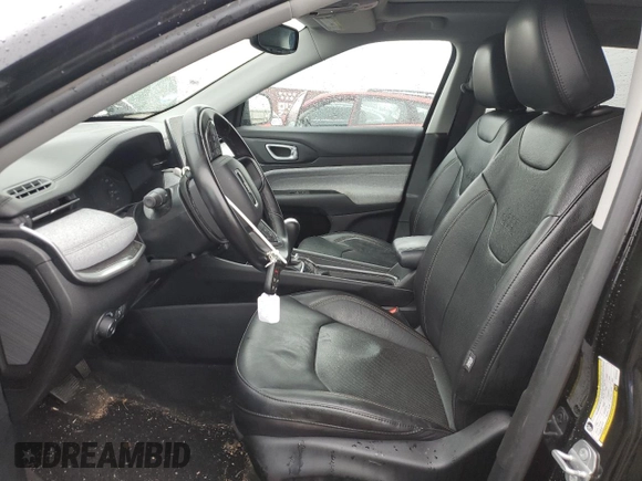 2022 Jeep Compass Latitude Lux с VIN 3C4NJDFB4NT212445, выставлен на аукционе Copart как лот 57807245 с пробегом 28 498 миль миль и Списание • Salvage title. История ставок и продаж доступна на DreamBid. Изображение 7.