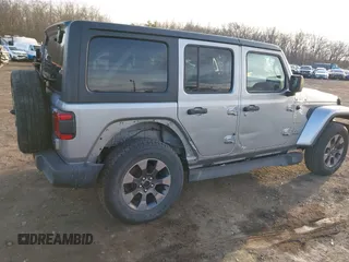 2018 Jeep Wrangler Unlimited Sahara z VIN 1C4HJXEN4JW173435, wystawiony jako IAAI lot #41453040 z przebiegiem 51 530 mil mil oraz . Historia ofert i sprzedaży dostępna na DreamBid. Obrazek 19.