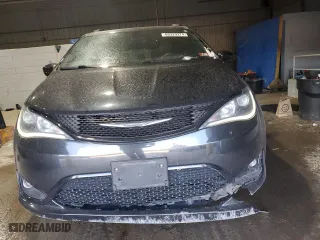 2018 Chrysler Pacifica Touring L with VIN 2C4RC1BG8JR357447, listed as a Copart auction lot 86329274 with 76,412 mi miles and Salvage Title. Bid and sale history available at carsss.com. Image 5.