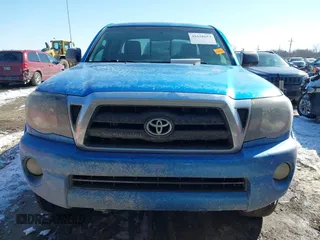 2008 Toyota Tacoma PreRunner with VIN 5TETU62N88Z592529, listed as a IAAI auction lot 41628653 with 225,946 mi miles. Bid and sale history available at carsss.com. Image 12.