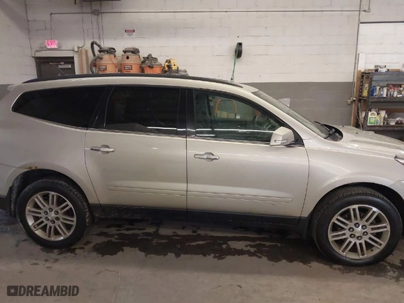 2014 Chevrolet Traverse LT with VIN 1GNKRGKD2EJ346163, listed as a IAAI auction lot 41988098 with 192,929 mi miles. Bid and sale history available at carsss.com. Image 13.