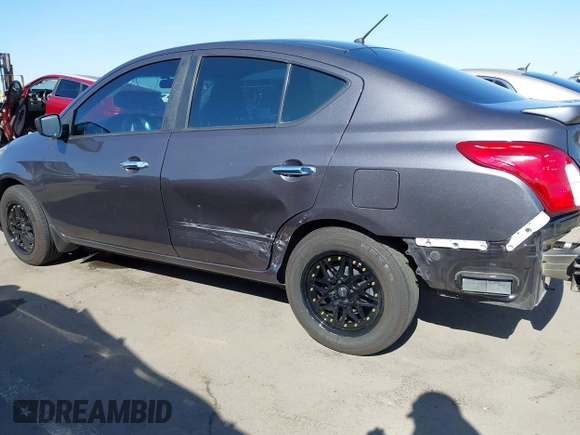 2015 Nissan Versa SV with VIN 3N1CN7AP5FL855424, listed as a IAAI auction lot 41974356 with 85,426 mi miles. Bid and sale history available at carsss.com. Image 6.