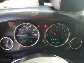 2015 Jeep Wrangler Unlimited Rubicon Hard Rock z VIN 1C4HJWFG7FL690098, wystawiony jako Copart lot #47431555 z przebiegiem 95 138 mil mil oraz Szkoda całkowita • Salvage title. Historia ofert i sprzedaży dostępna na DreamBid. Obrazek 9.