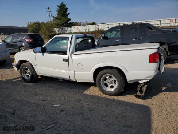 2000 Chevrolet S-10 LS with VIN 1GCCS1446Y8181595, listed as a Copart auction lot 75362594 with 212,245 mi miles and Clean Title. Bid and sale history available at carsss.com. Image 2.