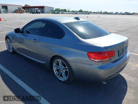 2010 BMW 3 Series 328i with VIN WBAWV1C51AP123689, listed as a IAAI auction lot 41966621 with 187,428 mi miles. Bid and sale history available at carsss.com. Image 3.