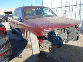 1998 Chevrolet Silverado 1500 with VIN 2GCEC19R6W1108849, listed as a IAAI auction lot 41249475 with 105,709 mi miles and . Bid and sale history available at DreamBid. Image 1.