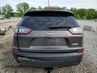 2019 Jeep Cherokee Latitude Plus с VIN 1C4PJLLB0KD265314, выставлен на аукционе Copart как лот 55919315 с пробегом 63 989 миль миль и На запчасти • Non repairable. История ставок и продаж доступна на DreamBid. Изображение 6.