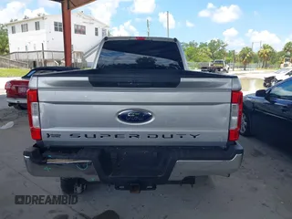 2019 Ford F-250 XL z VIN 1FT7W2BT7KED13259, wystawiony jako IAAI lot #42543359 z przebiegiem 136 511 mil mil oraz . Historia ofert i sprzedaży dostępna na DreamBid. Obrazek 16.