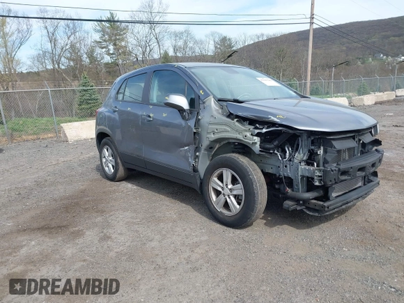 2020 Chevrolet Trax LS with VIN 3GNCJKSB2LL326823, listed as a IAAI auction lot 42103386 with 33,241 mi miles and . Bid and sale history available at carsss.com. Image 1.