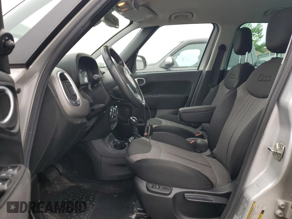 2015 FIAT 500L Easy z VIN ZFBCFABH2FZ033545, wystawiony jako Copart lot #59079275 z przebiegiem 138 473 mil mil oraz Czysty tytuł • Clean title. Historia ofert i sprzedaży dostępna na DreamBid. Obrazek 7.