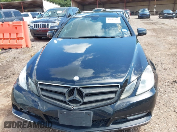 2013 Mercedes-Benz E 350 with VIN WDDKJ5KB0DF196368, listed as a IAAI auction lot 42614392 with 212,552 mi miles and . Bid and sale history available at DreamBid. Image 6.