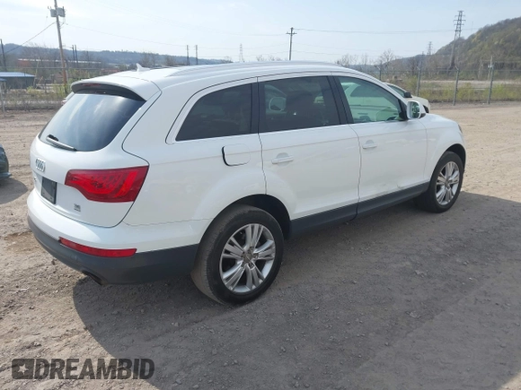 2010 Audi Q7 Premium Plus with VIN WA1LYAFE0AD005749, listed as a IAAI auction lot 42076797 with 174,166 mi miles and . Bid and sale history available at DreamBid. Image 4.