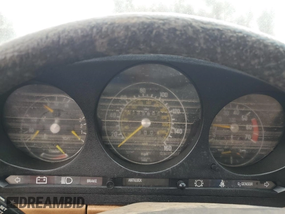 1985 Mercedes-Benz 380 z VIN WDBBA45C9FA017476, wystawiony jako Copart lot #58777585 z przebiegiem 135 805 mil mil oraz Szkoda całkowita • Salvage title. Historia ofert i sprzedaży dostępna na DreamBid. Obrazek 9.