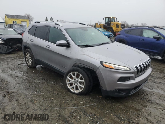 2018 Jeep Cherokee Latitude with VIN 1C4PJLCB3JD611984, listed as a Copart auction lot 43281375 with 145,126 mi miles and Salvage Title. Bid and sale history available at carsss.com. Image 4.