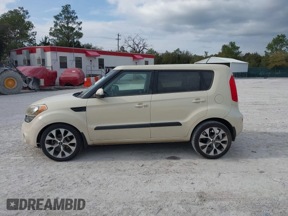 2013 Kia Soul ! with VIN KNDJT2A6XD7553147, listed as a IAAI auction lot 41505780 with 73,124 mi miles. Bid and sale history available at carsss.com. Image 14.