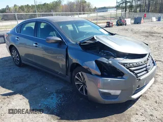 2015 Nissan Altima S with VIN 1N4AL3AP2FN345623, listed as a IAAI auction lot 41899319 with 350,211 mi miles and . Bid and sale history available at carsss.com. Image 1.