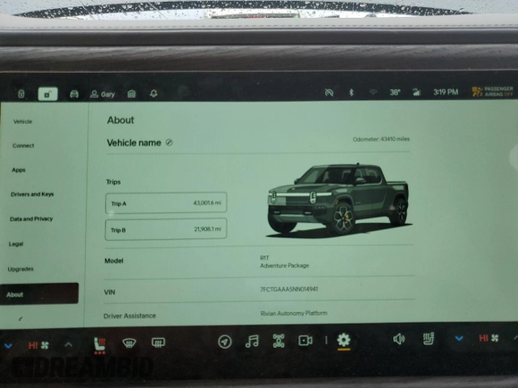 2022 Rivian R1T Adventure z VIN 7FCTGAAA5NN014941, wystawiony jako Copart lot #43771755 z przebiegiem 43 410 mil mil oraz Szkody całkowita. Historia ofert i sprzedaży dostępna na DreamBid. Obrazek 9.