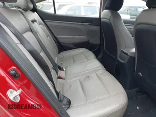 2017 Hyundai Elantra SE z VIN 5NPD84LF7HH052757, wystawiony jako IAAI lot #41409185 z przebiegiem 179 954 mil mil oraz . Historia ofert i sprzedaży dostępna na DreamBid. Obrazek 8.