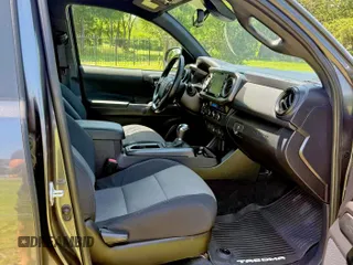 2021 Toyota Tacoma SR с VIN 3TMCZ5AN3MM441215, выставлен на аукционе Copart как лот 64744385 с пробегом 30 503 миль миль и Списание • Salvage title. История ставок и продаж доступна на DreamBid. Изображение 5.