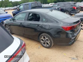 2021 Kia Forte LXS z VIN 3KPF24AD7ME355726, wystawiony jako IAAI lot #42286878 z przebiegiem 106 297 mil mil oraz . Historia ofert i sprzedaży dostępna na DreamBid. Obrazek 3.