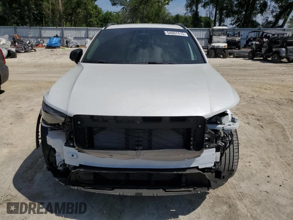2024 Volvo XC40 Ultimate Dark Theme z VIN YV4L12UM7R2314522, wystawiony jako Copart lot #54007415 z przebiegiem 2 865 mil mil oraz Szkoda całkowita • Salvage title. Historia ofert i sprzedaży dostępna na DreamBid. Obrazek 5.